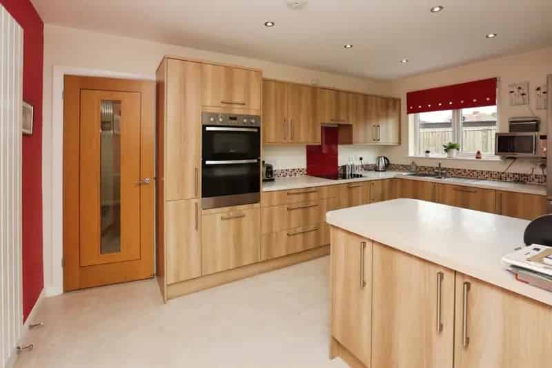 Four Bedroom Detached House Near Stokes Bay Beach