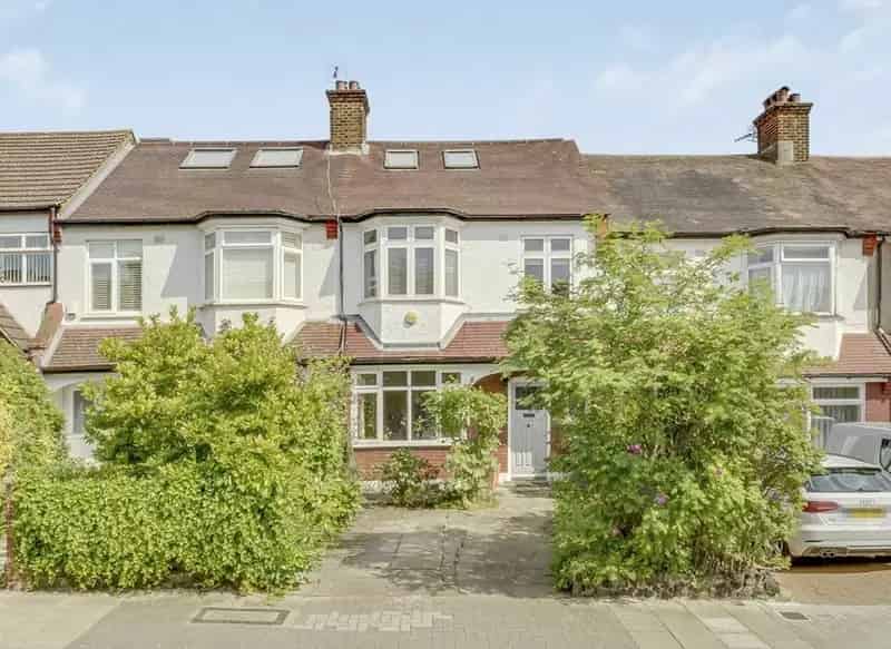Four Bedroom Family Home Near Streatham Hill