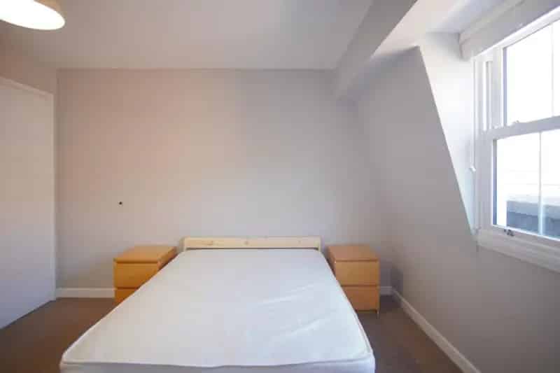 1 Bedroom Furnished Flat St Pauls Available Now
