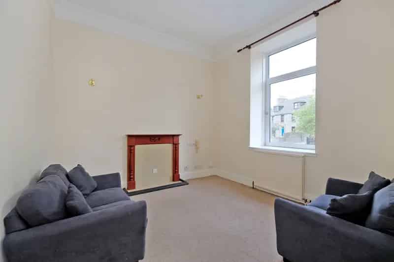 Superb 3 4 Bedroom Flat Rosemount Aberdeen Buy To Let Investment
