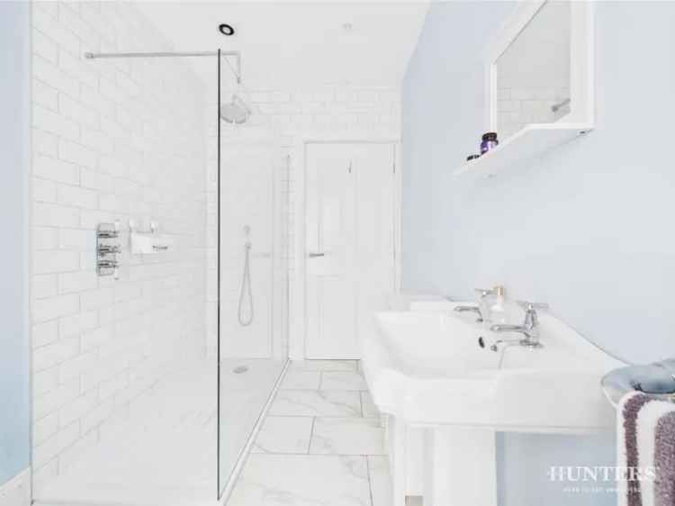 2 Bed End Terrace House for Sale Near Amenities