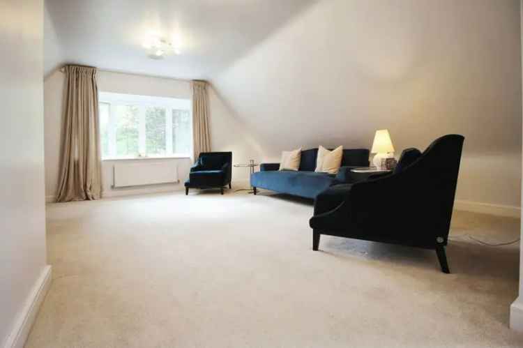 2 Bedroom Penthouse Apartment Wilmslow SK9