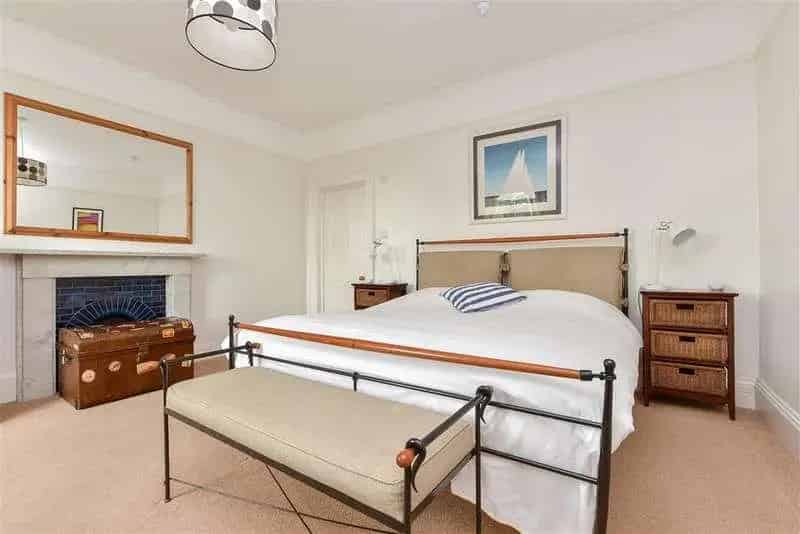 7 Bed House for Sale in Broadstairs