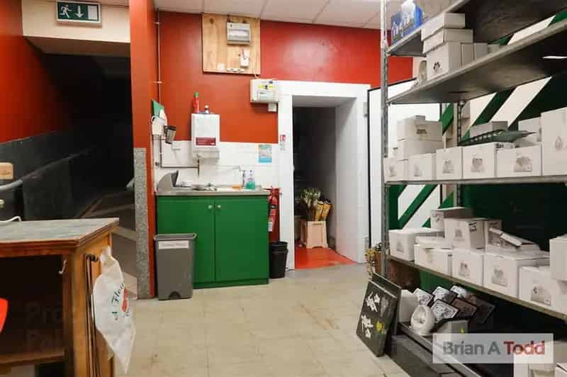 Retail Unit Main Street Extended Ground Floor 984 sq ft