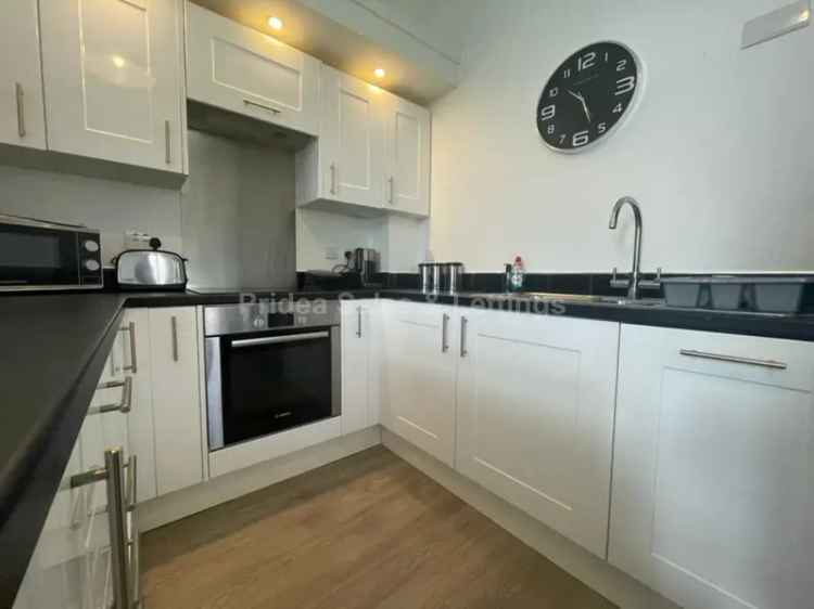 2 Bedroom Apartment House to Rent