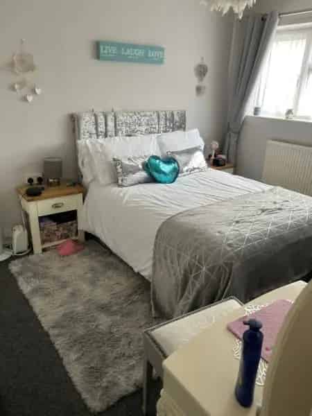 Ground Floor Retirement Flat - 1 Bedroom Wet Room New Kitchen