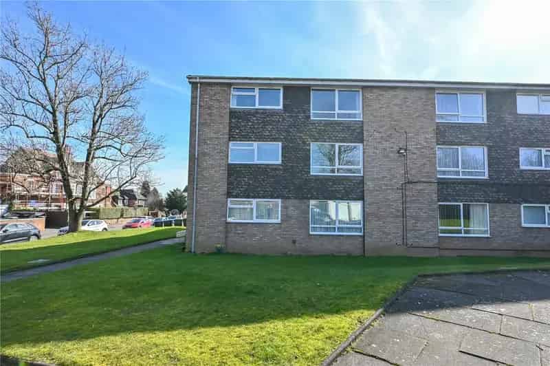 2 Bedroom Apartment for Sale near Moseley Village