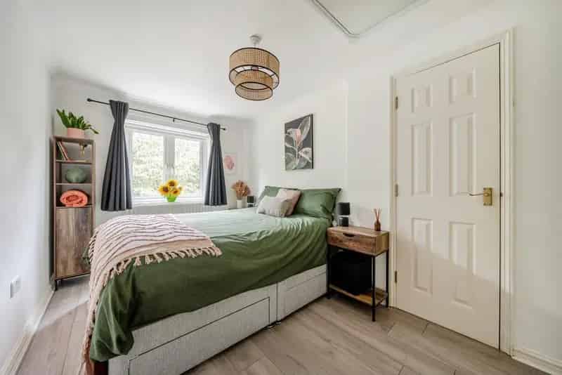 Flat For Sale , London, England