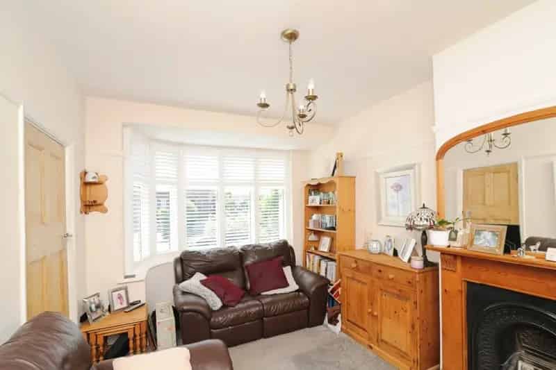 Spacious 3 Bed Semi Detached House with Garden and Off Road Parking