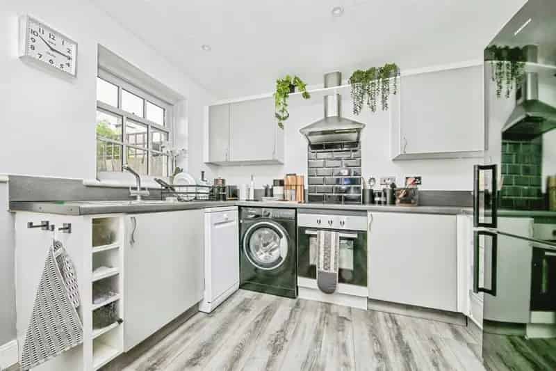 Four Bedroom House Near University of Essex