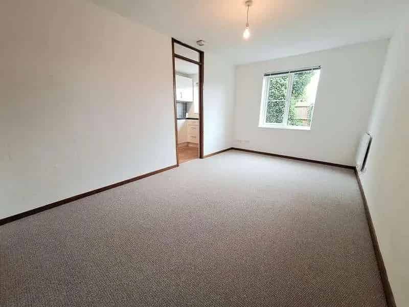 1 Bed Flat for Sale Near Biggleswade Station