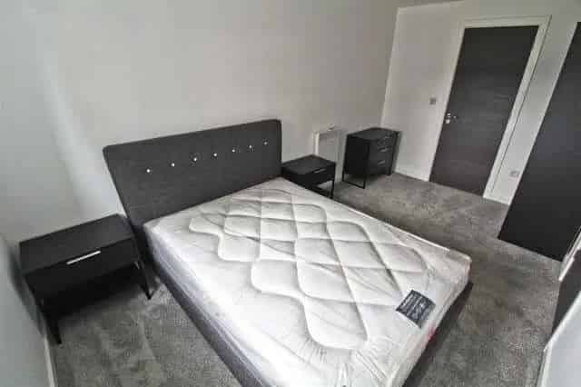 Spacious 1-Bed Apartment in Downtown Manchester