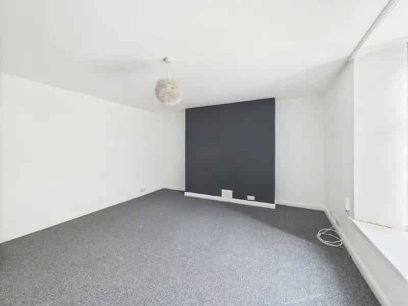 1 bedroom Flat
 For Sale