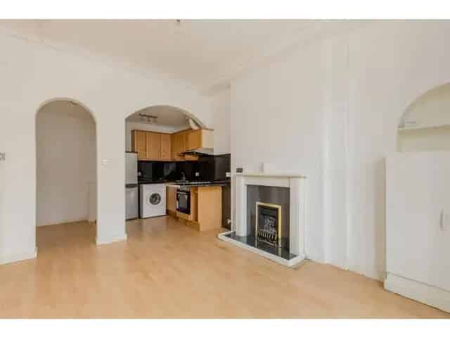 1 Bedroom Flat for Sale Ground Floor Quiet Residential Area