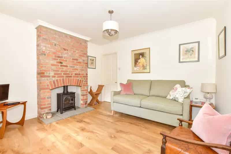 2 Bedroom Teraced House for Sale in Arundel