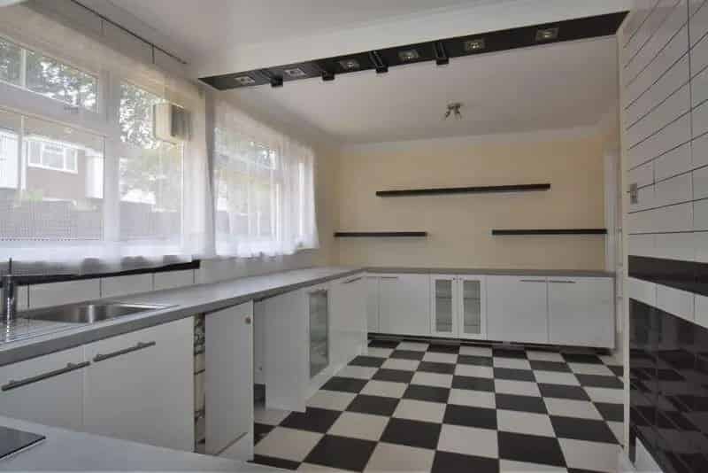 3 Bedroom 3 Storey Terrace House with Double Garage and Driveway Parking