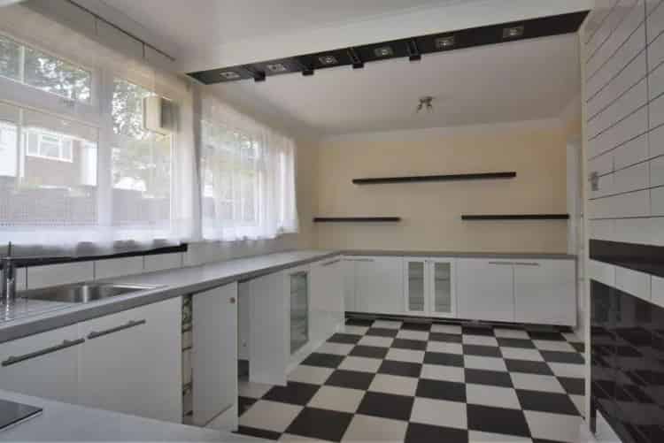 3 Bedroom 3 Storey Terrace House with Double Garage and Driveway Parking