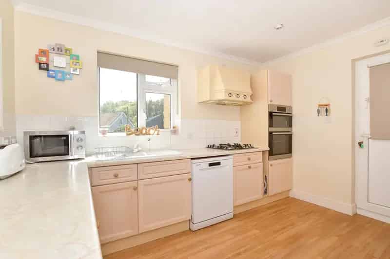 Seaview Beachfront House Isle of Wight 4 Bedrooms Sea Views