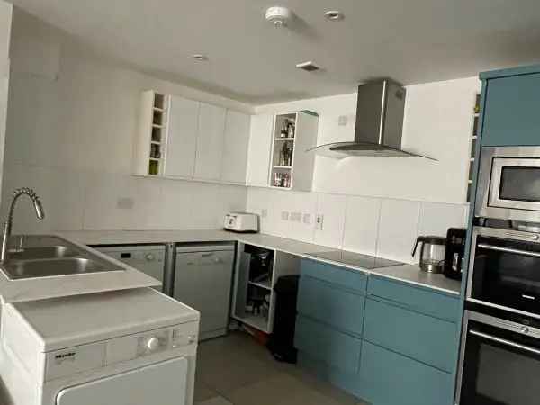 Flat For Rent in London, England