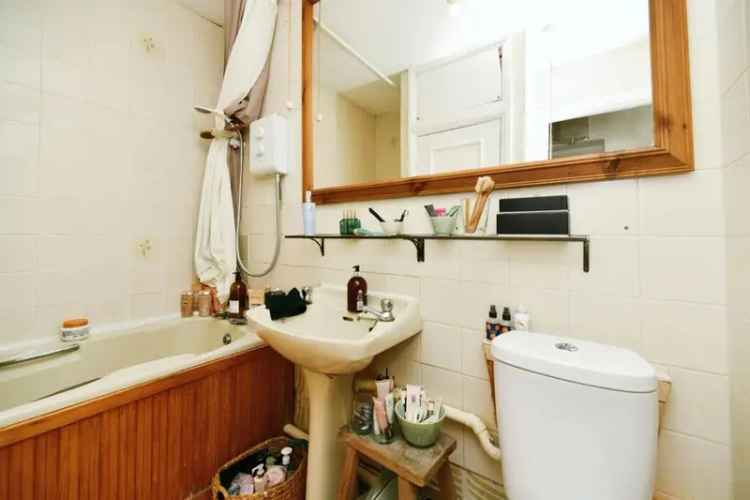 Brighton Seafront Studio Flat Zero Deposit Available