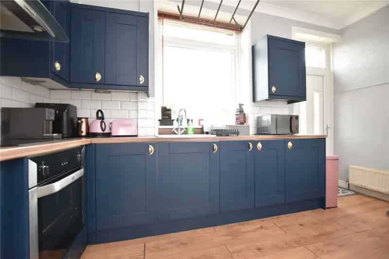 2 Bed Terraced House Near Morley Town Centre