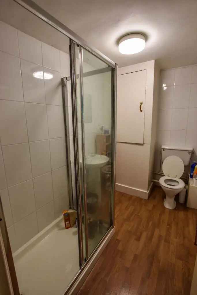 9 Bedroom House Room Rental in Central Bristol