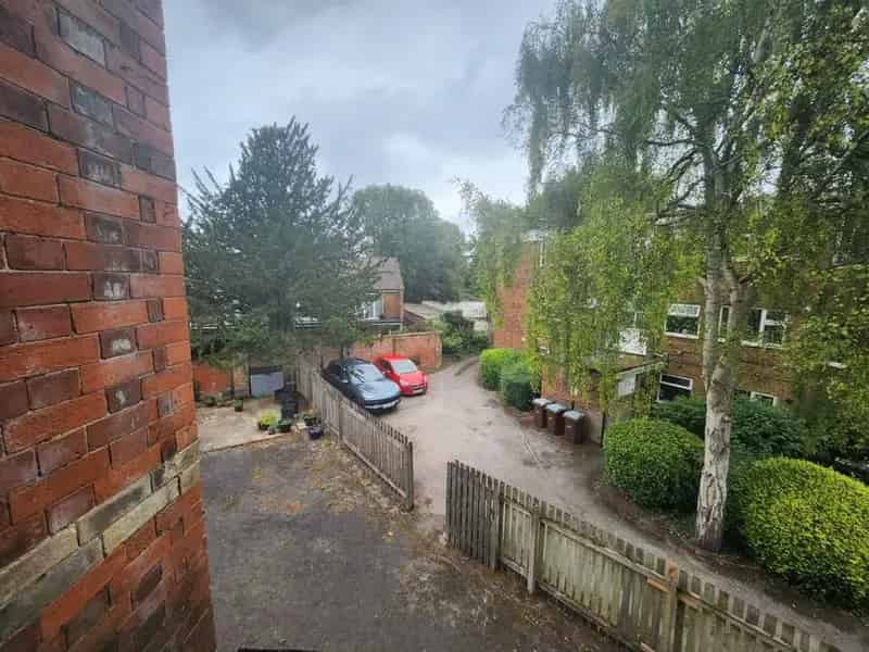 2 Bedroom Flat for Sale Nottingham NG3 Mapperley Park