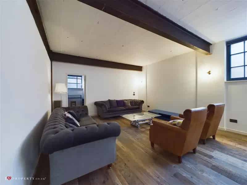 2 Bedroom Loft Apartment Jewellery Quarter Birmingham