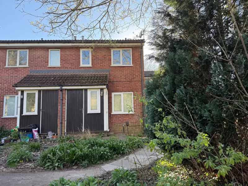 1 Bedroom House for Sale Hertford Grange Close