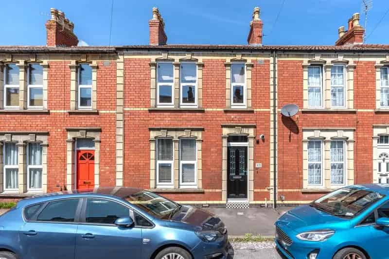 3 Bedroom Period Home for Sale in Shirehampton
