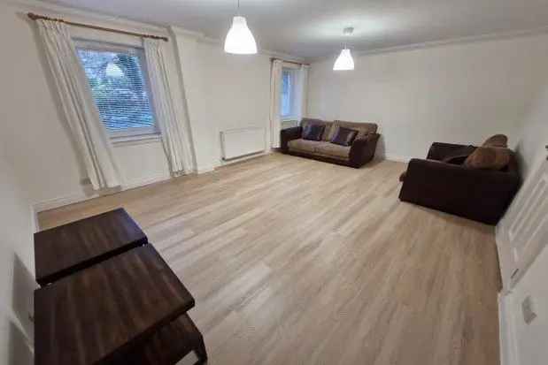 Flat to rent in Alfred Terrace, Glasgow G12