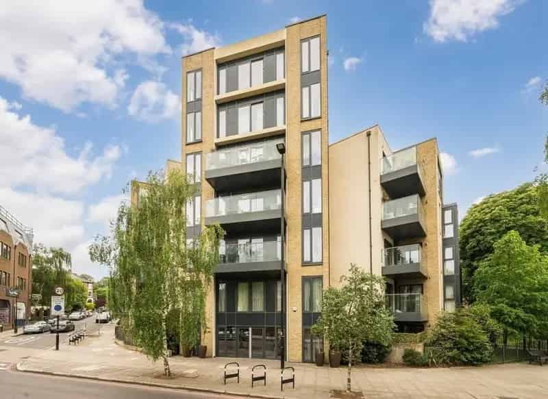 Flat For Sale , London, England