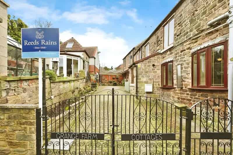 2 Bedroom Semi Detached House to Rent Aughton South Yorkshire