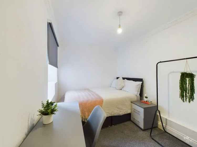 6 Bedroom Terraced House Luxury Student Living Private Roof Terrace
