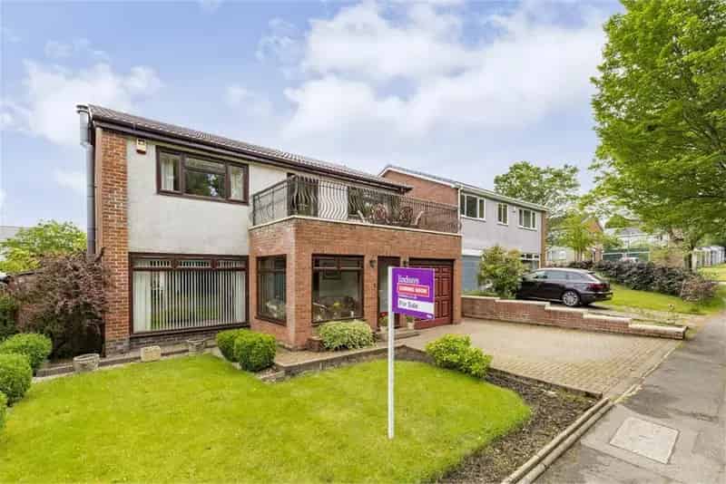 5 Bed Detached House Balerno 3 Reception Rooms