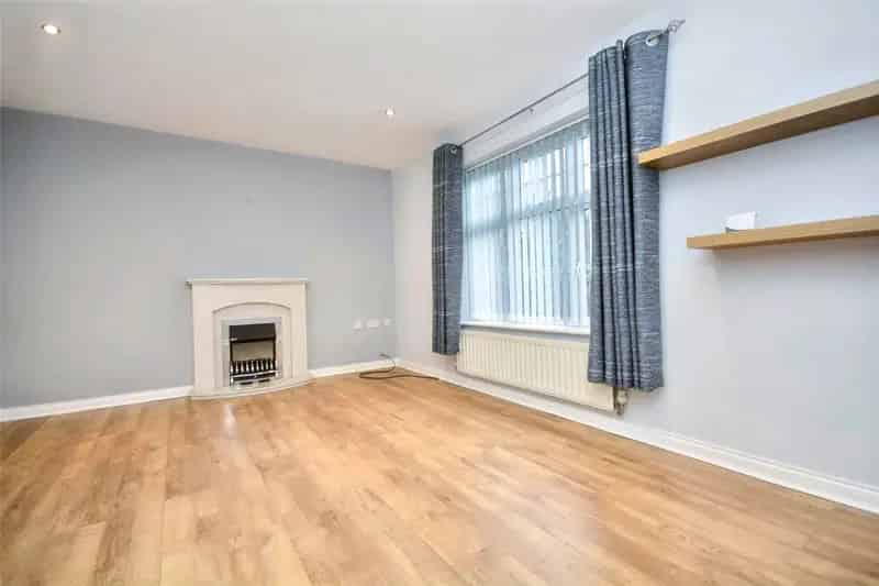 Two Bedroom Ground Floor Apartment Stanningley No Onward Chain