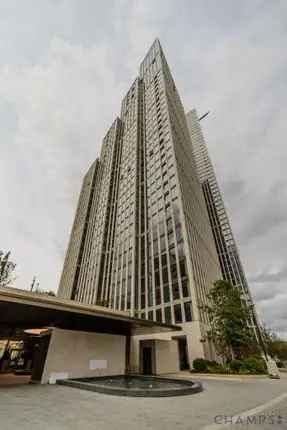 Flat to rent in Carnation Way, London SW8