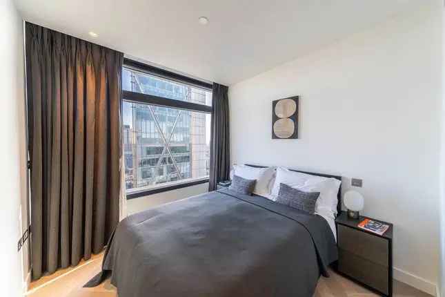 Luxury 3-Bed Duplex Penthouse in Principle Tower London