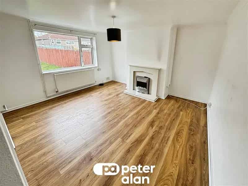 3 Bed Semi Detached House April Move In