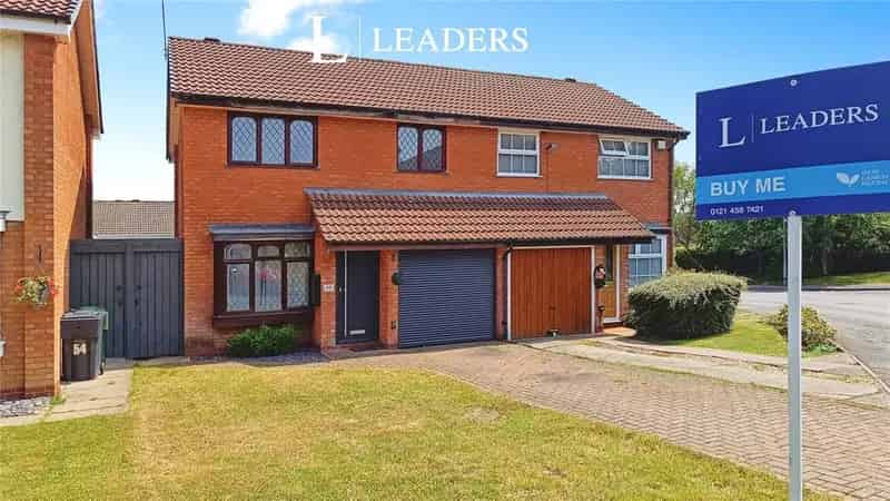 3 bedroom semi-detached house for sale