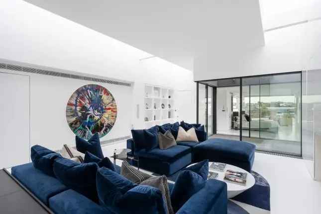 Flat for sale in Grafton Road, London NW5