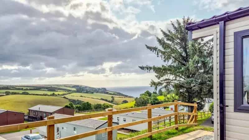 2 Bedroom Sunseeker Spirit Park Home for Sale