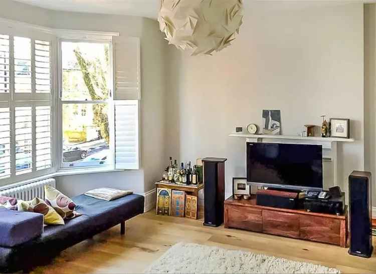 5 Bedroom Semi-Detached House with Self Contained Studio Near New Cross Gate