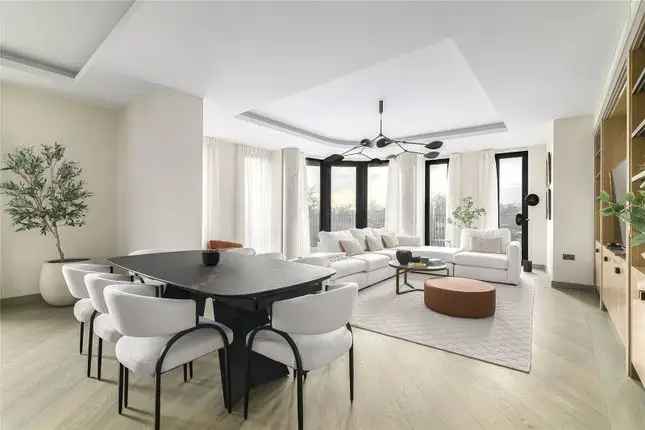 Luxury 3-Bedroom Hyde Park View Apartment London