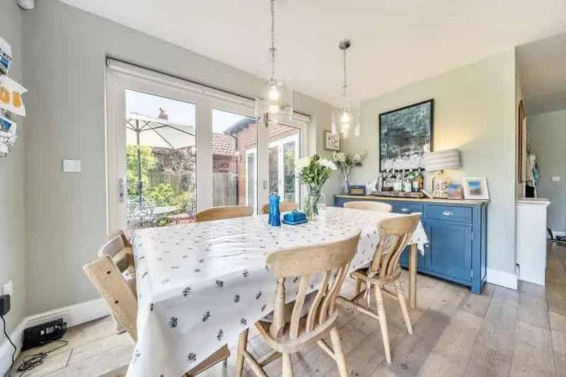 4 Bed Modern House for Sale