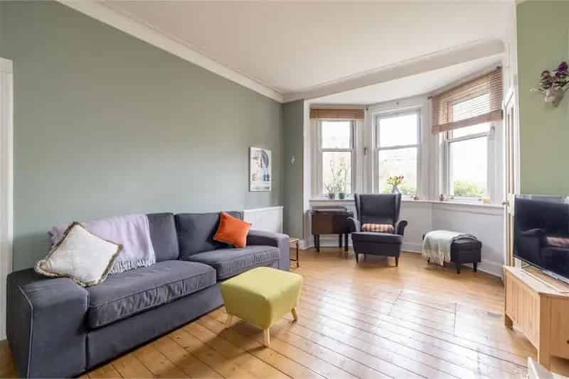 3 Bed Flat Shandon Private Garden Spacious Layout