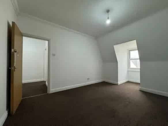 Two Bedroom Apartment Near Southsea Seafront Zero Deposit Available