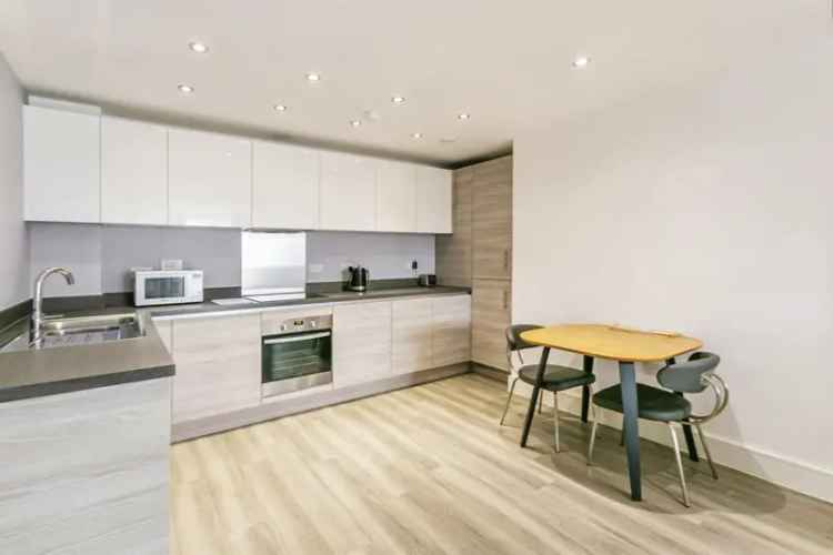 2 Bed Apartment Carters Quay Poole Modern Kitchen Parking