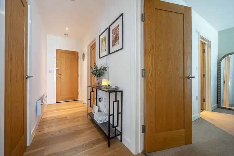 2 Bedroom Flat for Sale near Finchley Road