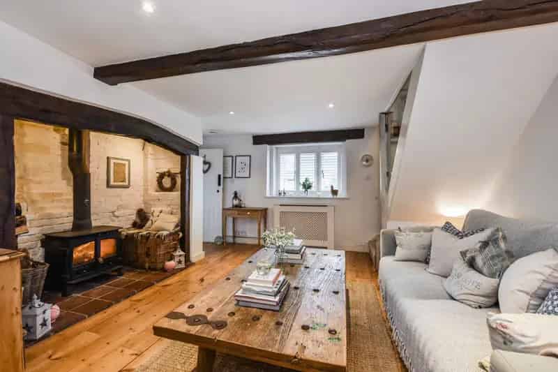 3 Bedroom Character Cottage For Sale in Northbook Micheldever